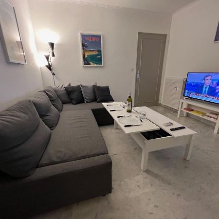 Seafront - Beautiful Flat With Aircon And Comfortable Loggia Vallauris Exterior foto