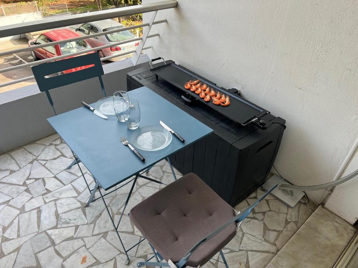 Seafront - Beautiful Flat With Aircon And Comfortable Loggia Vallauris Exterior foto